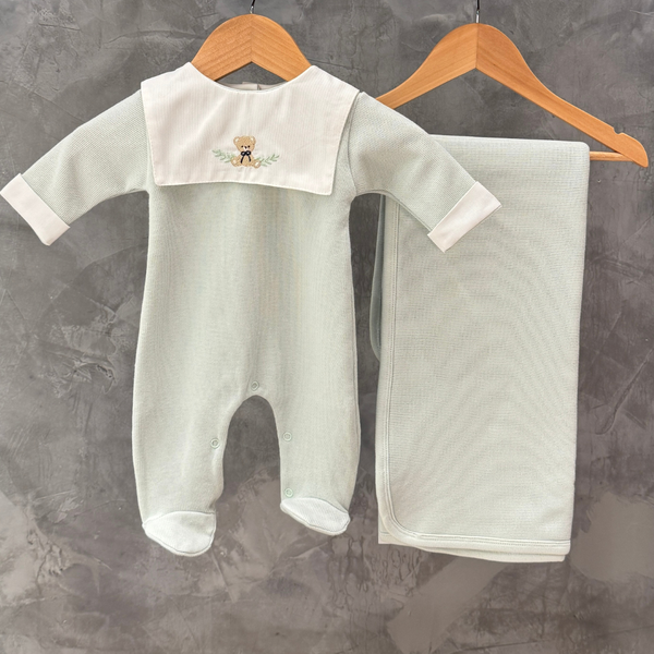 Saída de Maternidade Malha Tricotada Pala Urso Verde Macacão