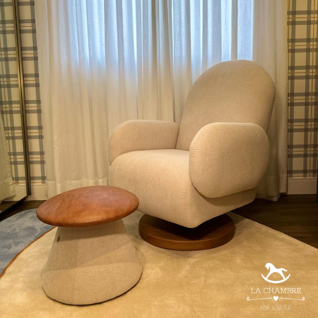 poltrona curve e puff cogumelo